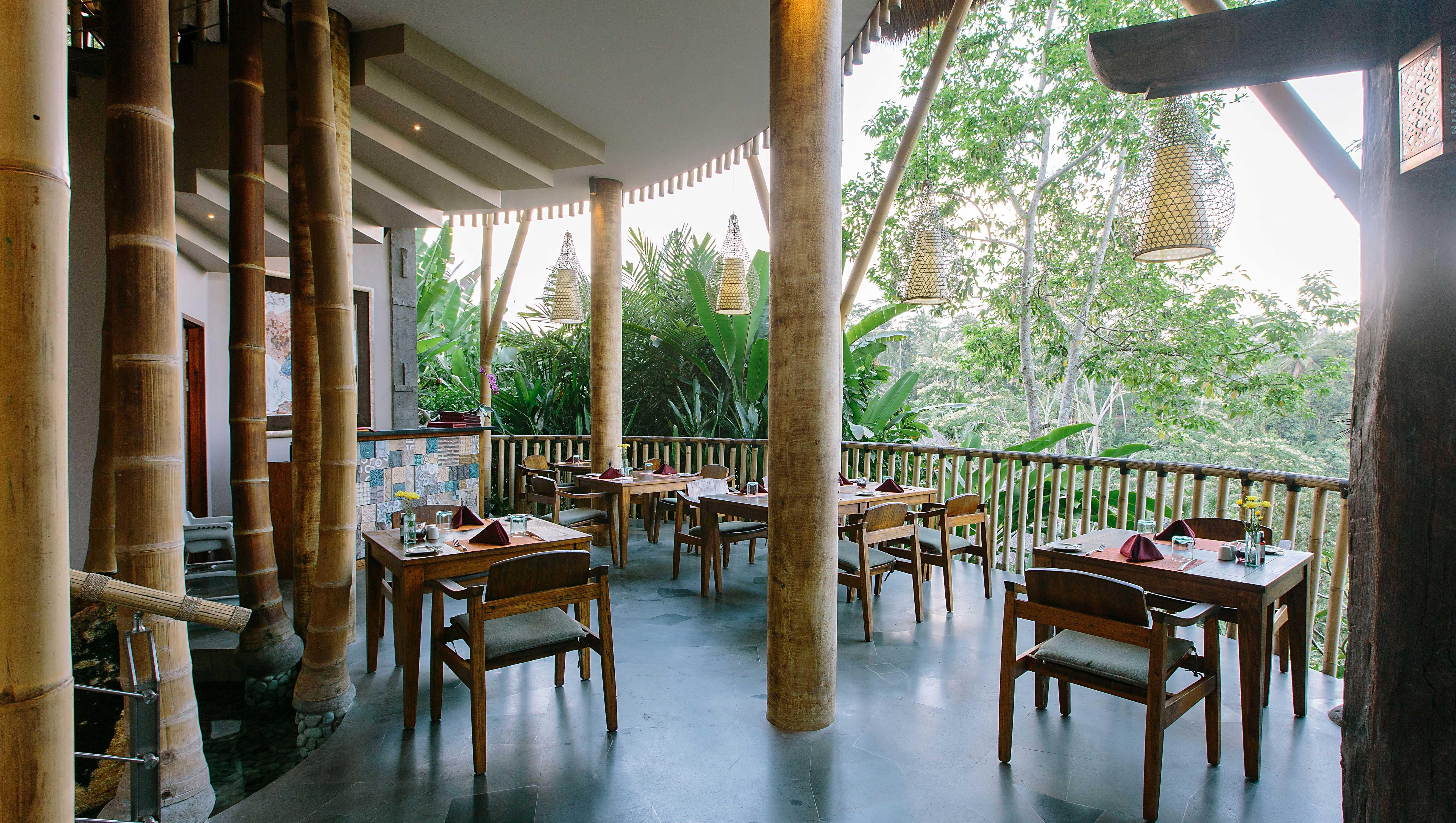 Tejaprana Resort & Spa Ubud Exterior foto The restaurant at the resort